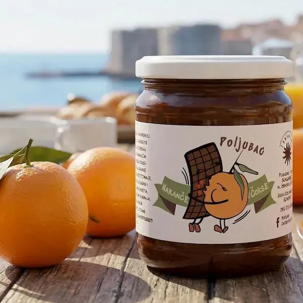 Poljubac-coko+naranca_square